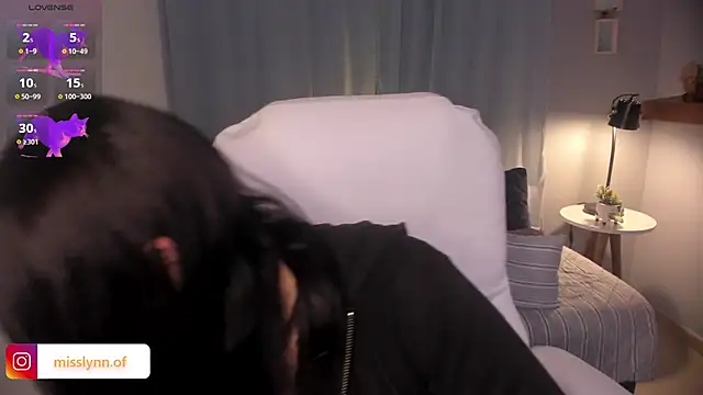 Missslynnn online show from 03-19-26, 05:40