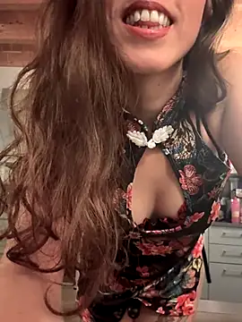 Snapshot of YourSlutQueen chatting on 12-16-25, 04:55 YourSlutQueen online show from 12-16-25, 04:55