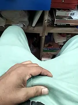 Snapshot of mohit08desi chatting on 01-10-26, 06:20 mohit08desi online show from 01-10-26, 06:20