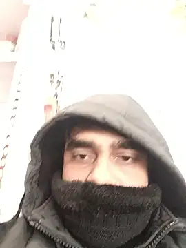 Snapshot of mohit08desi chatting on 01-09-26, 07:04 mohit08desi online show from 01-09-26, 07:04