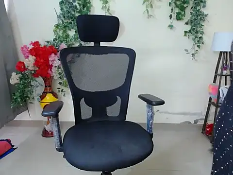 Shy nivi online show from 05-24-26, 01:00