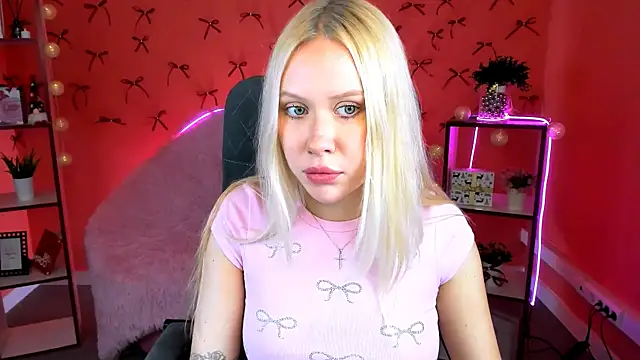 Snapshot of AprilChambers chatting on 01-12-26, 09:49 AprilChambers online show from 01-12-26, 09:49