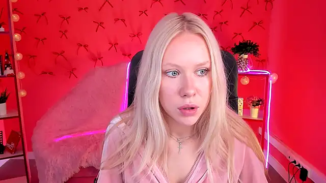 Snapshot of AprilChambers chatting on 12-16-25, 09:24 AprilChambers online show from 12-16-25, 09:24