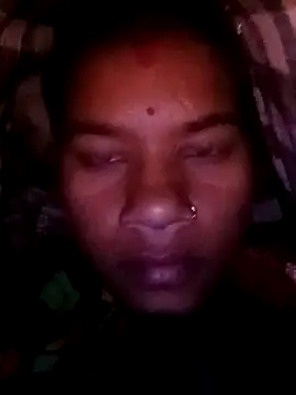 swartilodhi123 online show from 12-17-25, 02:44