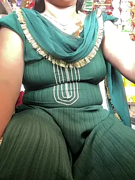 Snapshot of cute_mahi001 chatting on 06-01-26, 05:40 cute mahi001 online show from 06-01-26, 05:40