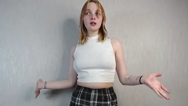 Catherine Walker online show from 01-12-26, 03:30