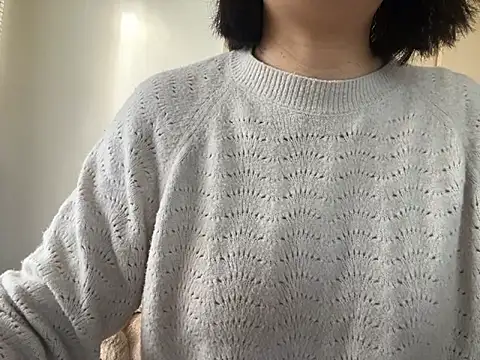 shiori dayo online show from 12-21-25, 11:38