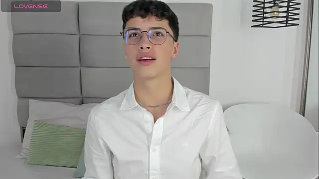 JoshClaarktt online show from 04-07-26, 04:03