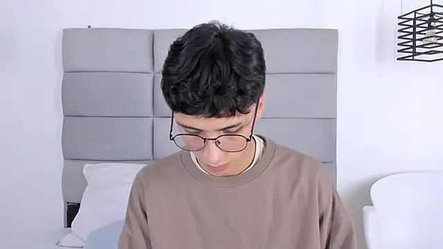 JoshClaarktt online show from 01-18-26, 03:54