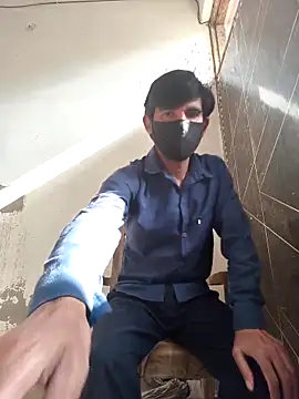 Snapshot of Niteenku chatting on 04-15-26, 03:01 Niteenku online show from 04-15-26, 03:01