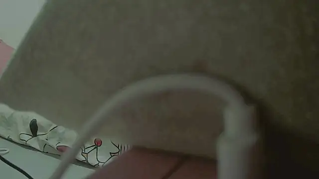 Snapshot of mommywho69 chatting on 12-17-25, 12:04 mommywho69 online show from 12-17-25, 12:04