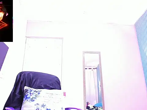 Kittymoretti online show from 12-23-25, 04:56