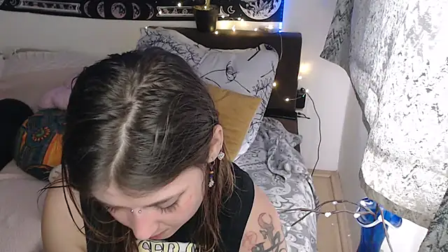 AlienforTwenty online show from 03-25-26, 12:48