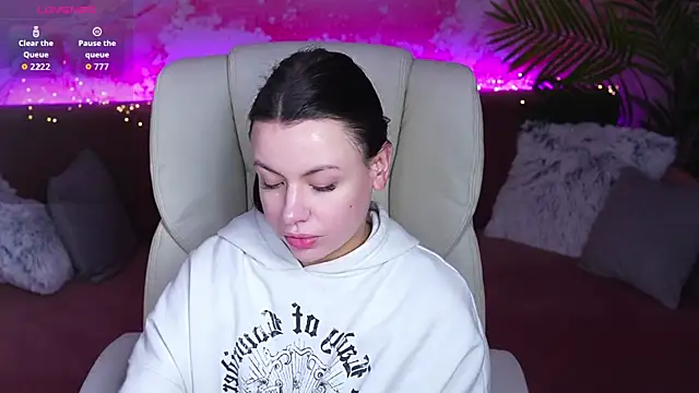 Snapshot of SweetyKaty chatting on 01-15-26, 08:40 SweetyKaty online show from 01-15-26, 08:40