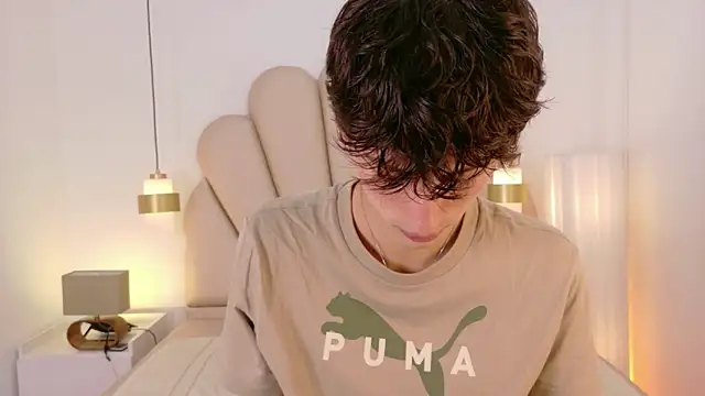 Snapshot of Martin_Williams chatting on 02-24-26, 07:48 Martin Williams online show from 02-24-26, 07:48