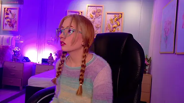 danielamilles online show from 02-25-26, 03:51