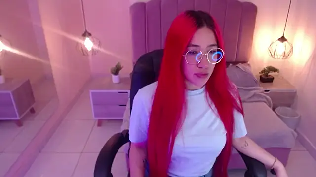 Snapshot of Celestee15_ chatting on 12-16-25, 11:47 Celestee15 online show from 12-16-25, 11:47