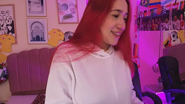 Celestee15  online show from 06-18-26, 11:26