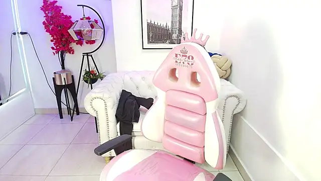 Carolina cherry online show from 02-22-26, 11:12