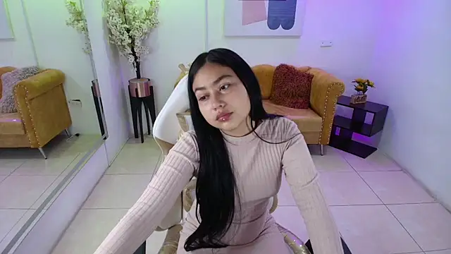 Carolina cherry online show from 04-12-26, 12:41