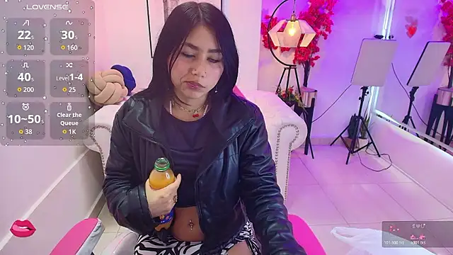 Carolina cherry online show from 02-04-26, 12:11