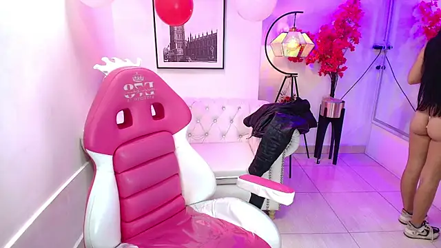 Carolina cherry online show from 02-14-26, 11:54