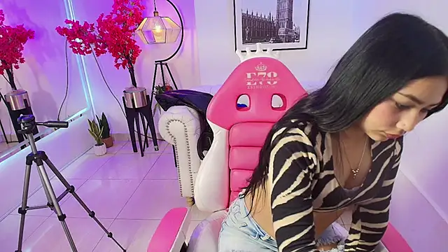 Snapshot of Carolina_cherry chatting on 01-12-26, 11:50 Carolina cherry online show from 01-12-26, 11:50