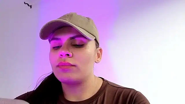 vickvalencia2 online show from 12-18-25, 09:51