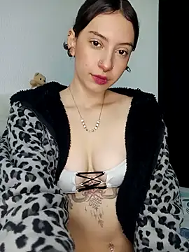 Lia whitexxx online show from 12-22-25, 11:05