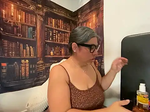 BettyWhispers online show from 08-05-26, 07:57