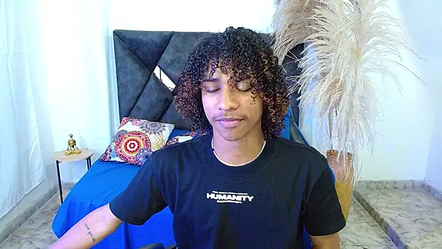 angelll18  online show from 03-09-26, 08:56