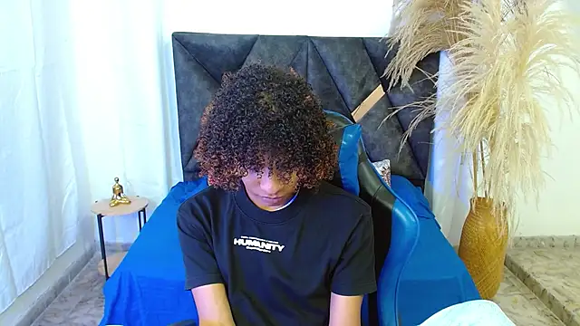 angelll18  online show from 04-14-26, 08:47