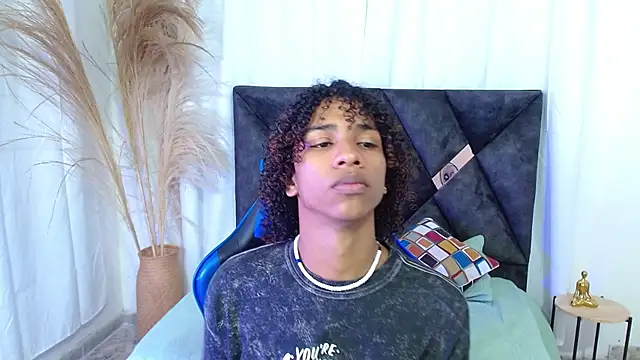 angelll18  online show from 01-06-26, 08:35