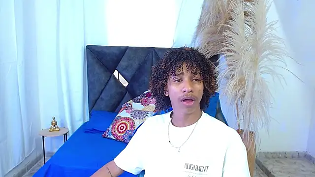 Snapshot of angelll18_ chatting on 03-02-26, 09:11 angelll18 online show from 03-02-26, 09:11