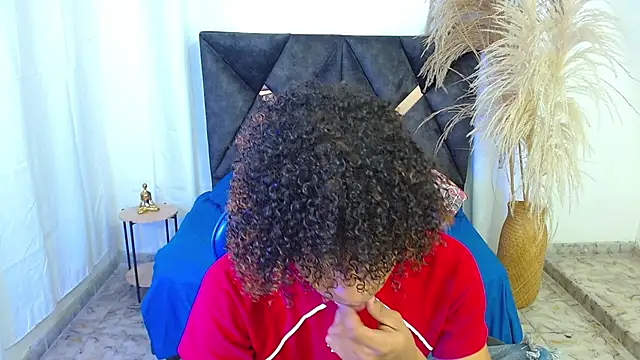 angelll18  online show from 04-17-26, 08:44