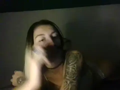 Snapshot of lolalatinaa chatting on 05-28-26, 02:45 lolalatinaa online show from 05-28-26, 02:45
