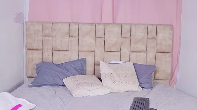 NanyMatrioska online show from 03-12-26, 08:24