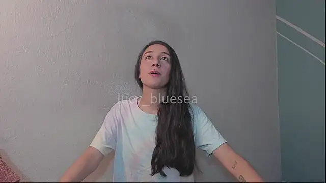 Lucy-Bluesea online show from 07-24-26, 10:39