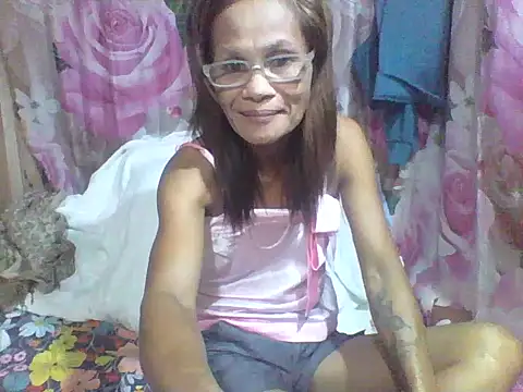 Snapshot of Petite_elise chatting on 06-02-26, 04:29 Petite elise online show from 06-02-26, 04:29