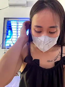 Snapshot of NinaBaby22 chatting on 12-21-25, 07:43 NinaBaby22 online show from 12-21-25, 07:43