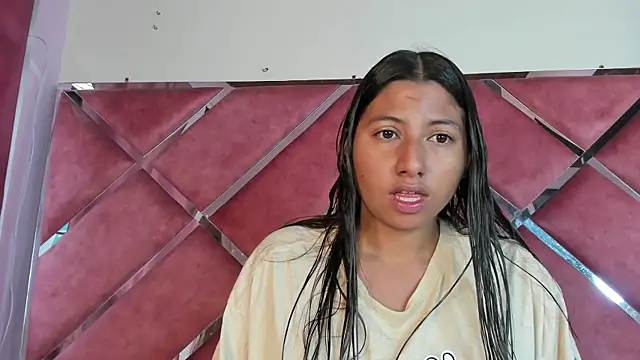 Snapshot of SolTully chatting on 04-08-26, 12:39 SolTully online show from 04-08-26, 12:39