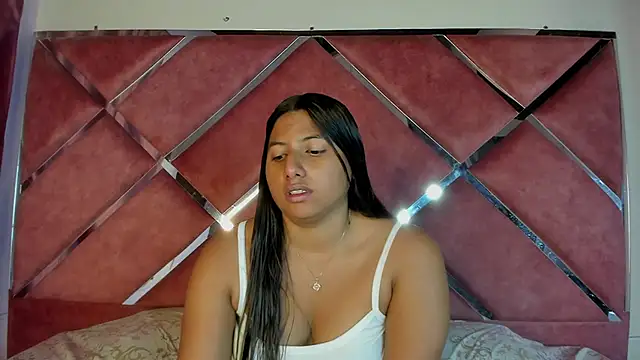 Snapshot of SolTully chatting on 03-25-26, 12:37 SolTully online show from 03-25-26, 12:37