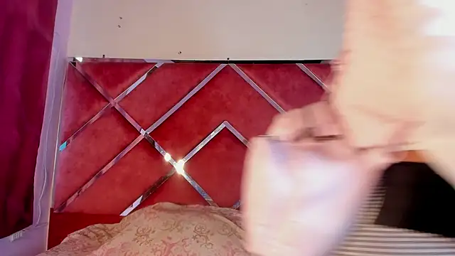 Snapshot of SolTully chatting on 03-30-26, 01:01 SolTully online show from 03-30-26, 01:01