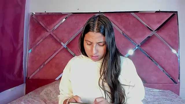 Snapshot of SolTully chatting on 03-27-26, 12:28 SolTully online show from 03-27-26, 12:28