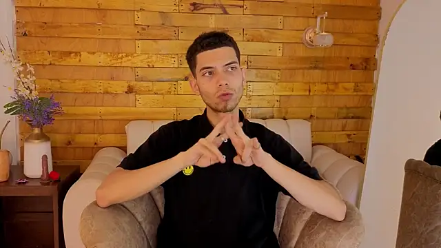 prettyboyy 13 online show from 01-12-26, 08:15