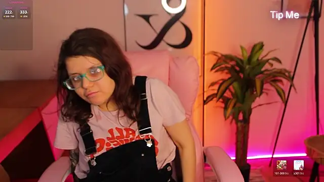 Ariell Mini online show from 04-10-26, 06:20