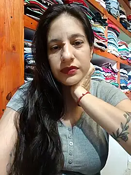 julietaloovee online show from 02-04-26, 09:32