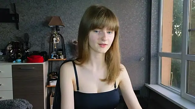 Snapshot of Miss_Alisa_ chatting on 06-17-26, 05:34 Miss Alisa online show from 06-17-26, 05:34