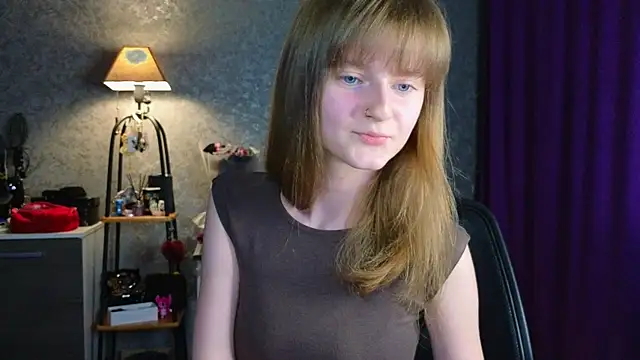Snapshot of Miss_Alisa_ chatting on 06-14-26, 06:53 Miss Alisa online show from 06-14-26, 06:53