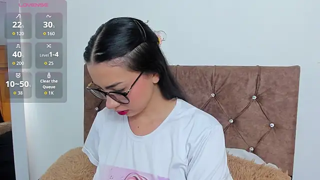 shayla  bross online show from 12-14-25, 01:06